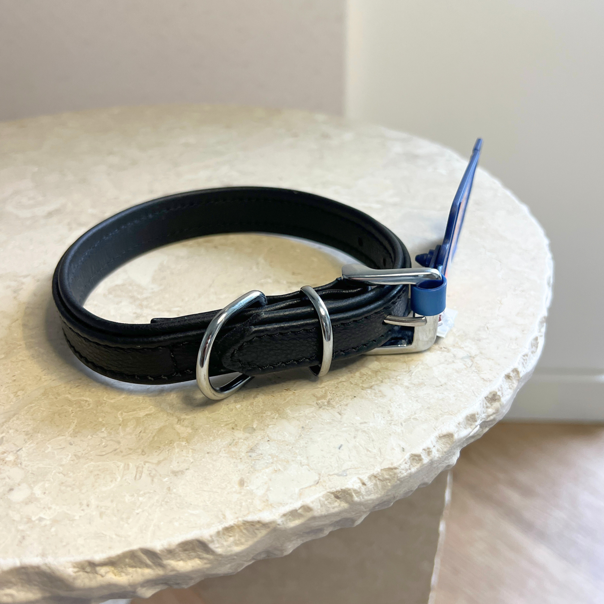 Black leather collar